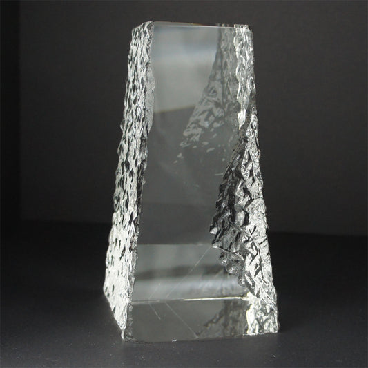 Heavy turret award with cippillini cut on the sides, 154mm high supplied in a presentation box