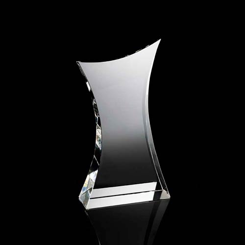 Small curved body crystal award 178mm high supplied in a presentation box